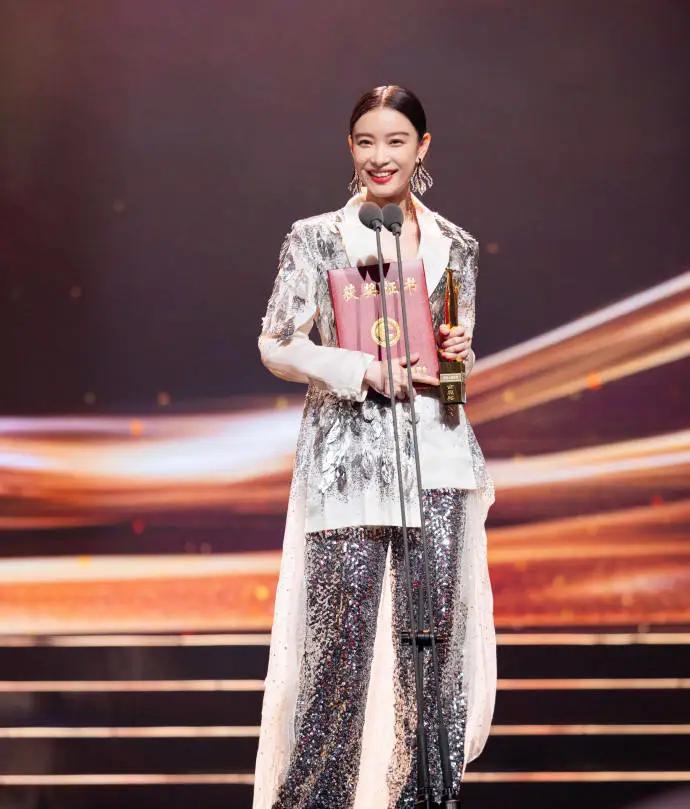 彭昱畅在夺冠中演谁_彭昱畅在电影夺冠里的表演_