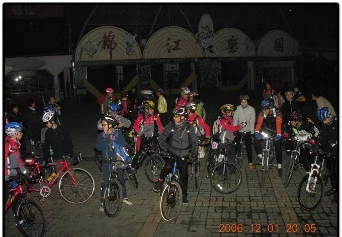 吃瓜歌什么瓜不能吃啊_大红酸枝黑料和红料的差别_24小时吃瓜黑料