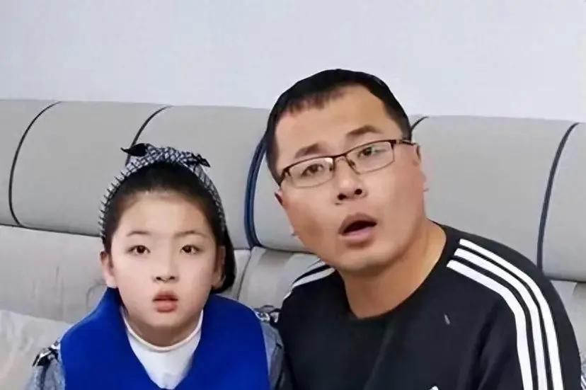 王大艺：在爸爸的严格教育下成长，初中仍未逃脱班主任是爸爸的命运