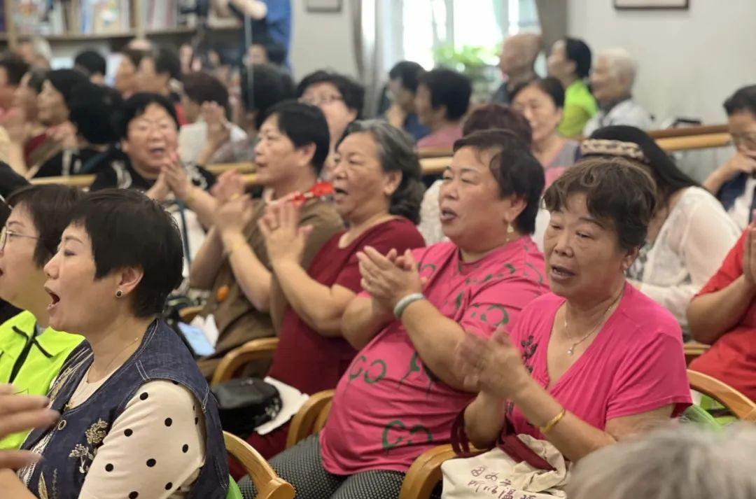 文艺汇演走进长者照护之家，“家门口”解锁幸福养老__文艺汇演走进长者照护之家	，“家门口”解锁幸福养老