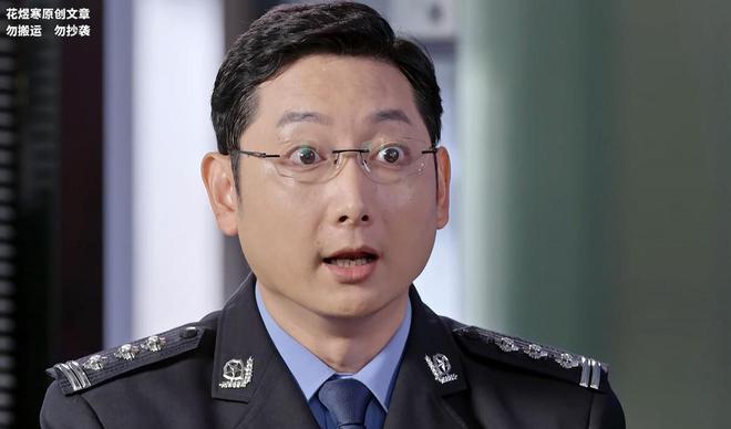 《人民警察》最强说书人梁震	，用缺少仪式感的结案，让所有人崩溃_《人民警察》最强说书人梁震，用缺少仪式感的结案	，让所有人崩溃_