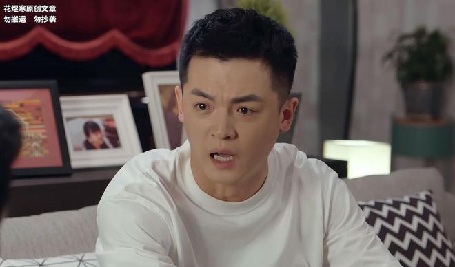 《人民警察》最强说书人梁震	，用缺少仪式感的结案，让所有人崩溃__《人民警察》最强说书人梁震，用缺少仪式感的结案	，让所有人崩溃