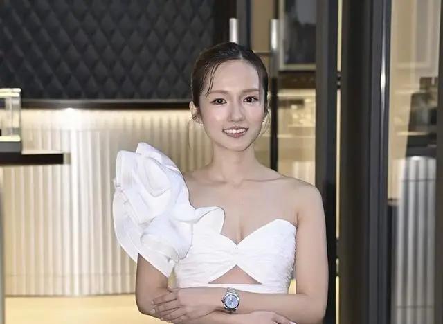 TVB 金童玉女邓卓殷郭子豪明年年中办婚礼，将开启人生新阶段