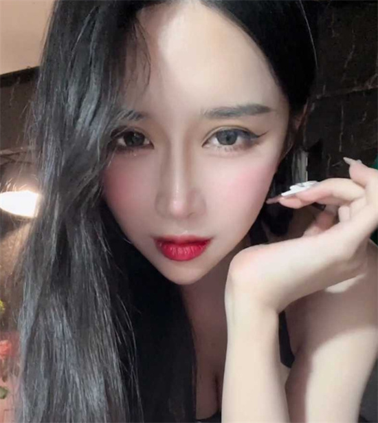 网易cc小恩雅独家定制黑丝诱惑，男友视角看小恩雅爬行  第6张