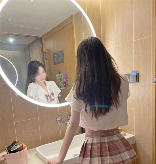 山东某大学女生，刚毕业就背着男友做技师，被瓜友曝光第一视角私密视频  第2张