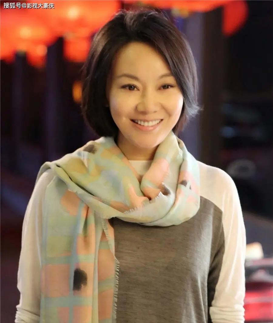 51岁的闫妮：月月都给前公婆生活费，从此以后我就是您的亲女儿_51岁的闫妮：月月都给前公婆生活费	，从此以后我就是您的亲女儿_