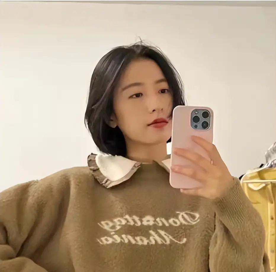 失去贵人力捧后，娱乐圈的残酷在周雨彤身上表现得淋漓尽致！__失去贵人力捧后，娱乐圈的残酷在周雨彤身上表现得淋漓尽致！