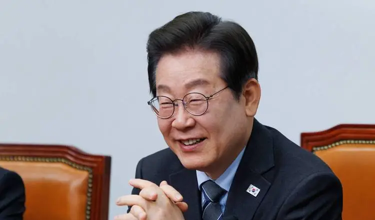 黑料吃瓜资源：2025年6月4日李在明开启总统任期，韩军指令引半岛局势猜测？