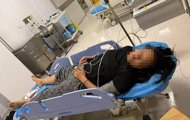 黑料入口：西安汉服馆骗局：新疆母亲遭暴力殴打，涉事商家如何处理？