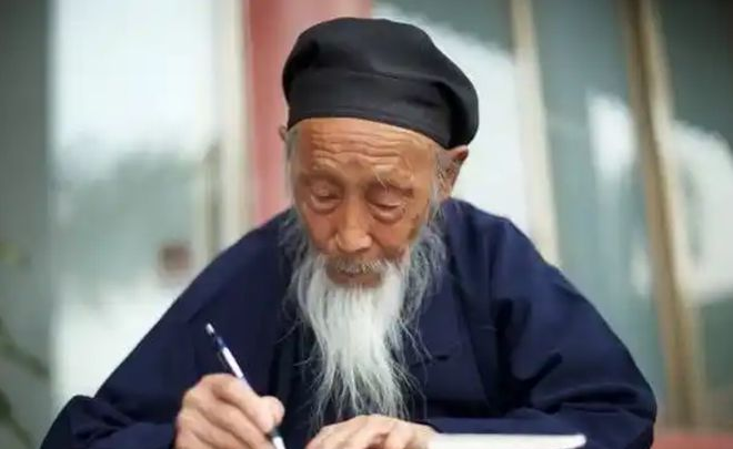 吃瓜爆料大全网站：多年后忆月黑风高夜，遇神秘老人救我于身败名裂边缘？