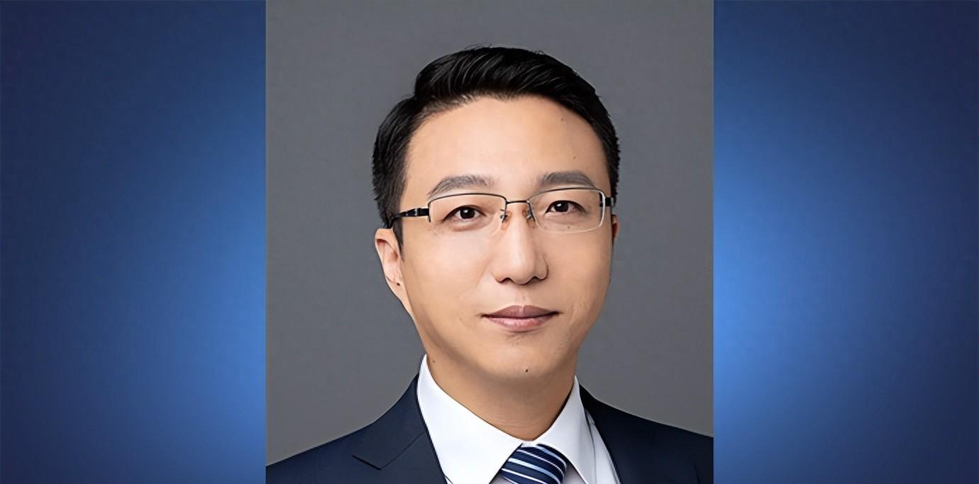 黑料吃瓜总站：上海光大律师事务所合伙人侯杰突发心梗去世，年仅46岁，资深律师生涯回顾