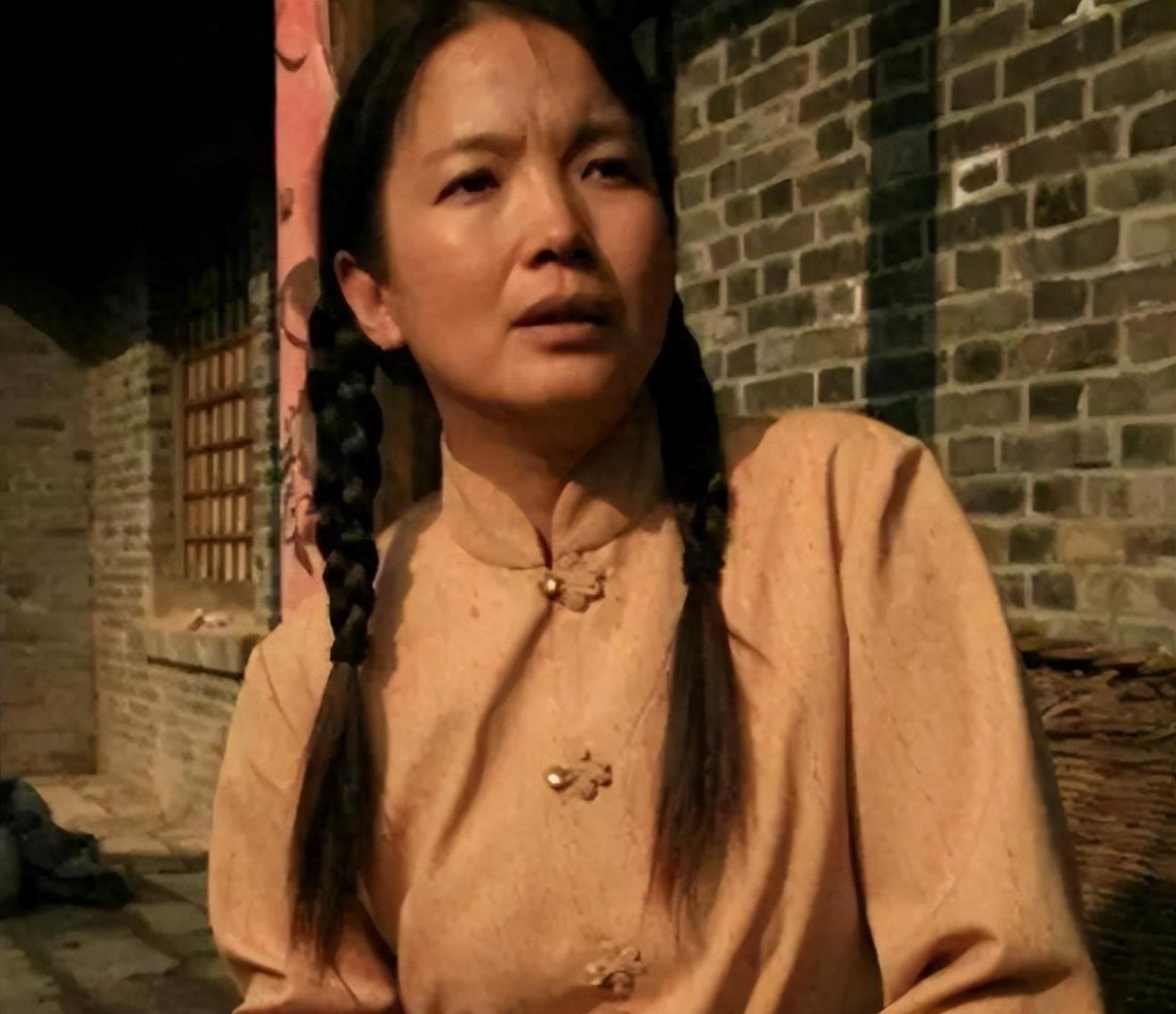 _当年你抛夫弃子跑去跟别人过日子	，这会儿跑来让俺儿给你养儿子？_当年你抛夫弃子跑去跟别人过日子，这会儿跑来让俺儿给你养儿子？