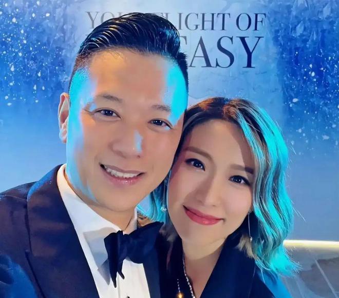 老公夜店摸臀她却率闺蜜团点赞？半独立半封建的港女们请别再卑微__老公夜店摸臀她却率闺蜜团点赞？半独立半封建的港女们请别再卑微