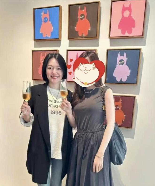 _为孙低头！张兰喊话S家停战	，小S转移资产消费亡姐遭全网抵制_为孙低头！张兰喊话S家停战，小S转移资产消费亡姐遭全网抵制